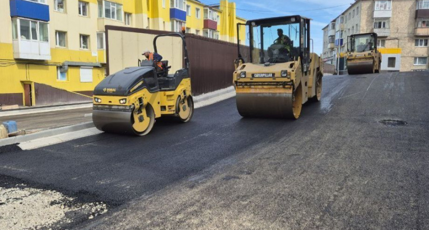 В Петропавловске-Камчатском начали асфальтировать проблемный Мишенный-3