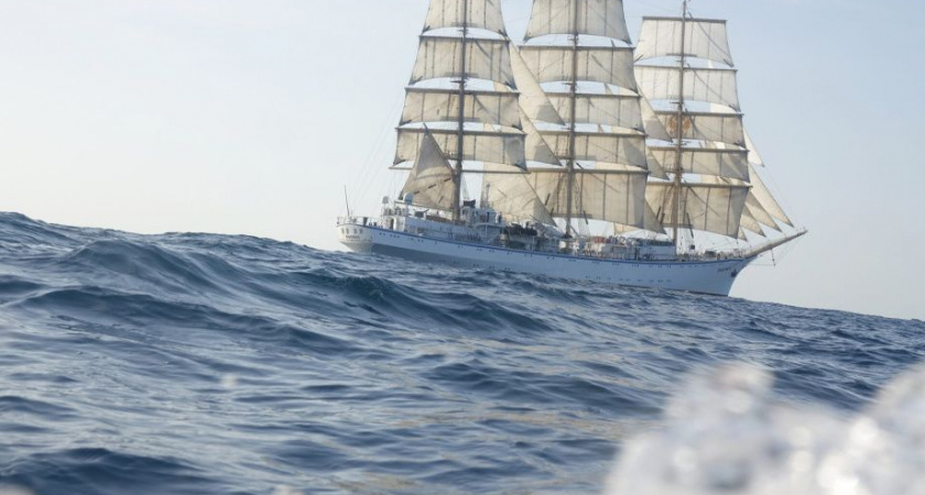 Внимание! Парусник «Надежда» встанет у Морвокзала в Петропавловске-Камчатском