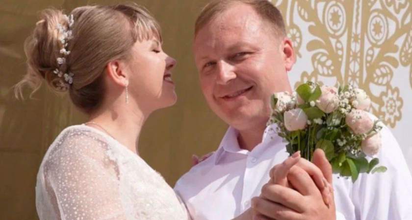 В Москве 206 пар поженились одновременно на Всероссийском свадебном фестивале