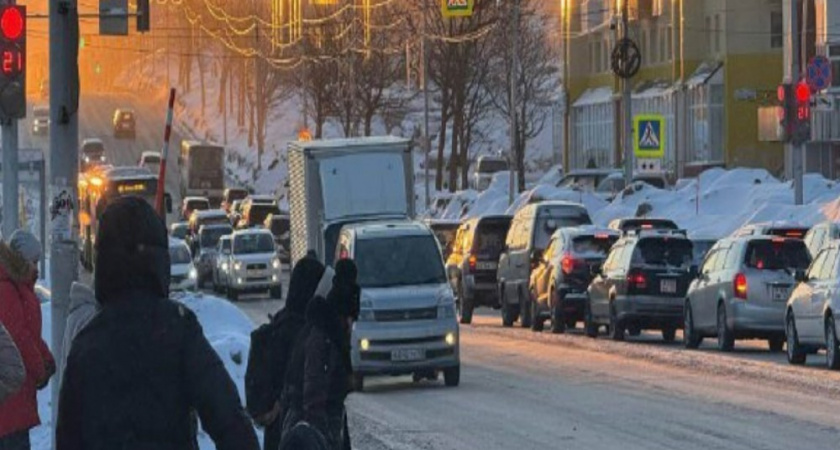 Инспекторы ГАИ в Петропавловске вышли на перекрёстки для борьбы с пробками