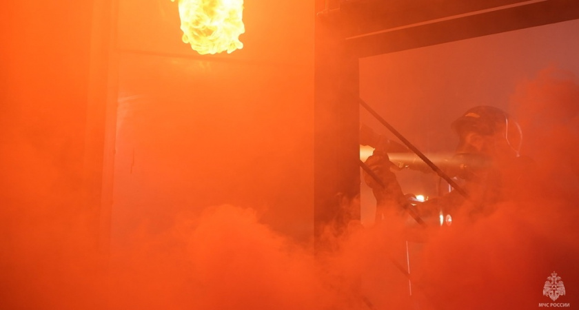 В Елизовском районе при пожаре в гараже травмировался мужчина