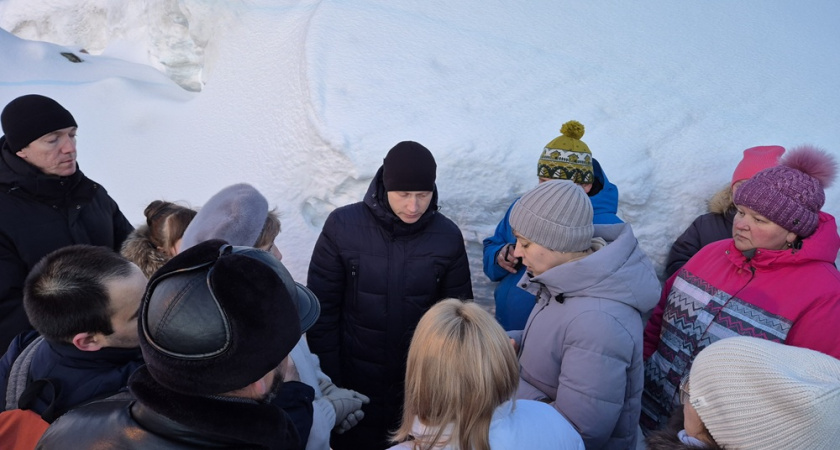 Глава Петропавловска обсудил с жителями Сероглазки расчистку от снега