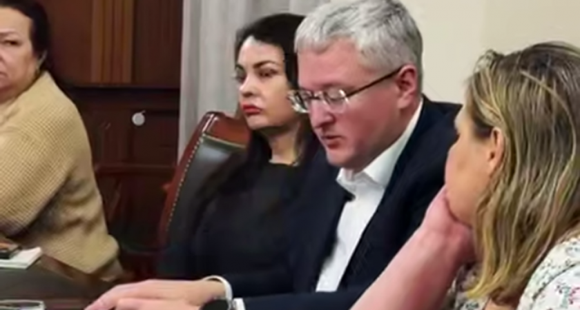 Губернатор Камчатки Солодов обсудил с жителями расчистку дорог и другие вопросы