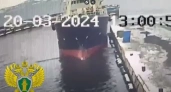 Рыболовное судно получило пробоину в порту Петропавловска-Камчатского