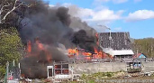 В Елизовском районе на одном участке загорелись баня, сарай и дом