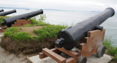 Обновлённые пушки заняли своё место на Никольской сопке в Петропавловске