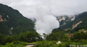 На Камчатке самый крупный гейзер в Долине гейзеров начал извергаться раз в неделю (видео)