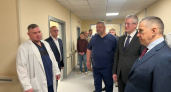 Полпред ДФО и глава Камчатки пообщались с медиками в новой краевой больнице