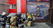Росгвардия и МЧС на Камчатке вместе тушили условный пожар в здании
