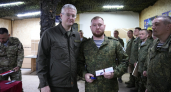 Губернатор Солодов передал морпехам 40-й бригады дроны, рации и электростанции