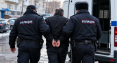 На Камчатке мужчина угрожал полицейскому ножом после застолья