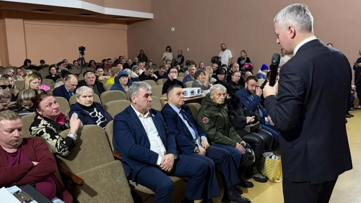 Губернатор пообещал жителям Ленинского района снести аварийный дом раньше срока