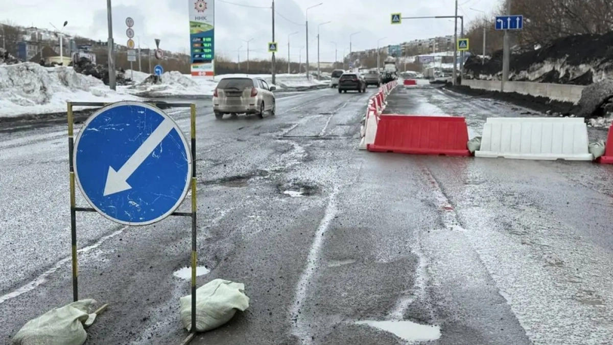 На федеральной трассе А-401 в Петропавловске-Камчатском начали ямочный ремонт