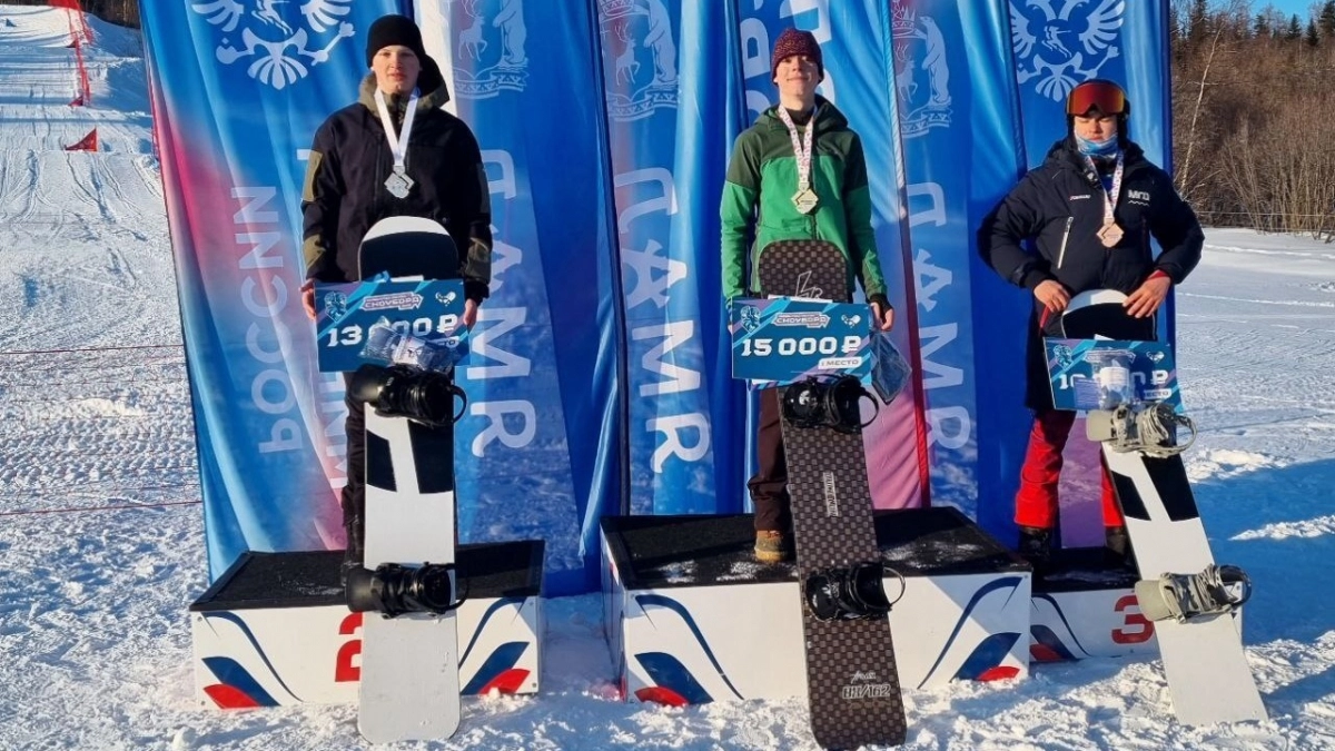 Камчатский спортсмен выиграл первенство России по сноуборд-кроссу на Ямале
