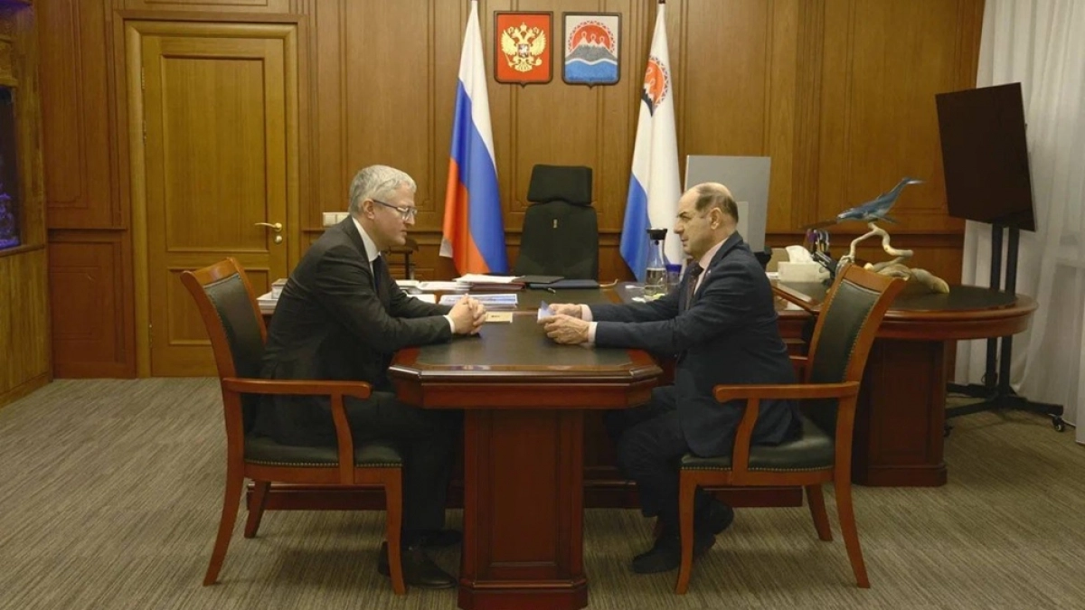 Солодов обсудил с главой колхоза имени Ленина строительство траулера