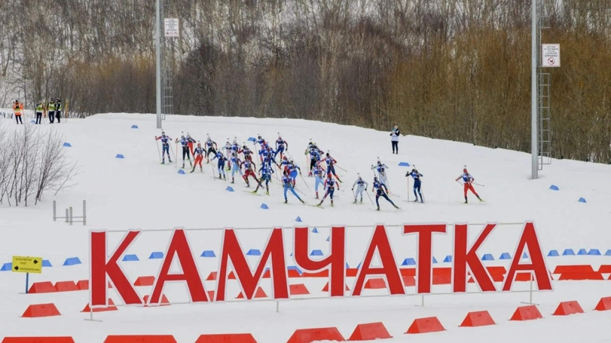 На Камчатке разыграли первые медали первенства России по биатлону среди юниоров