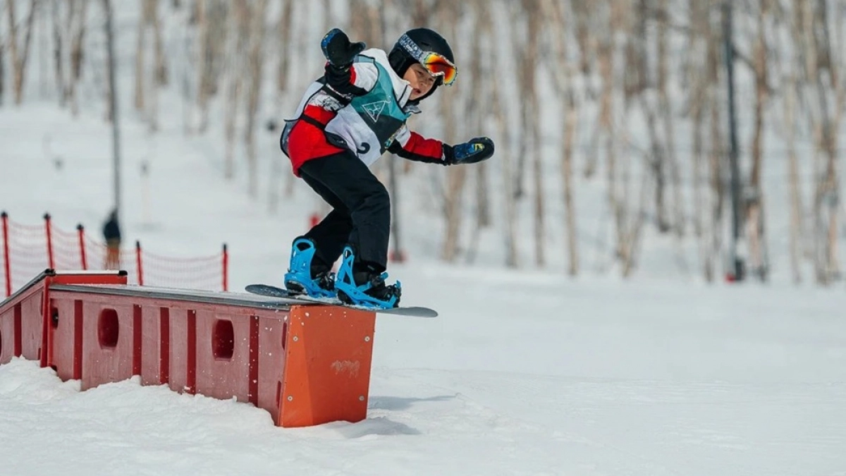 На склоне «Синичкиной» в Петропавловске определили лучших сноубордистов города