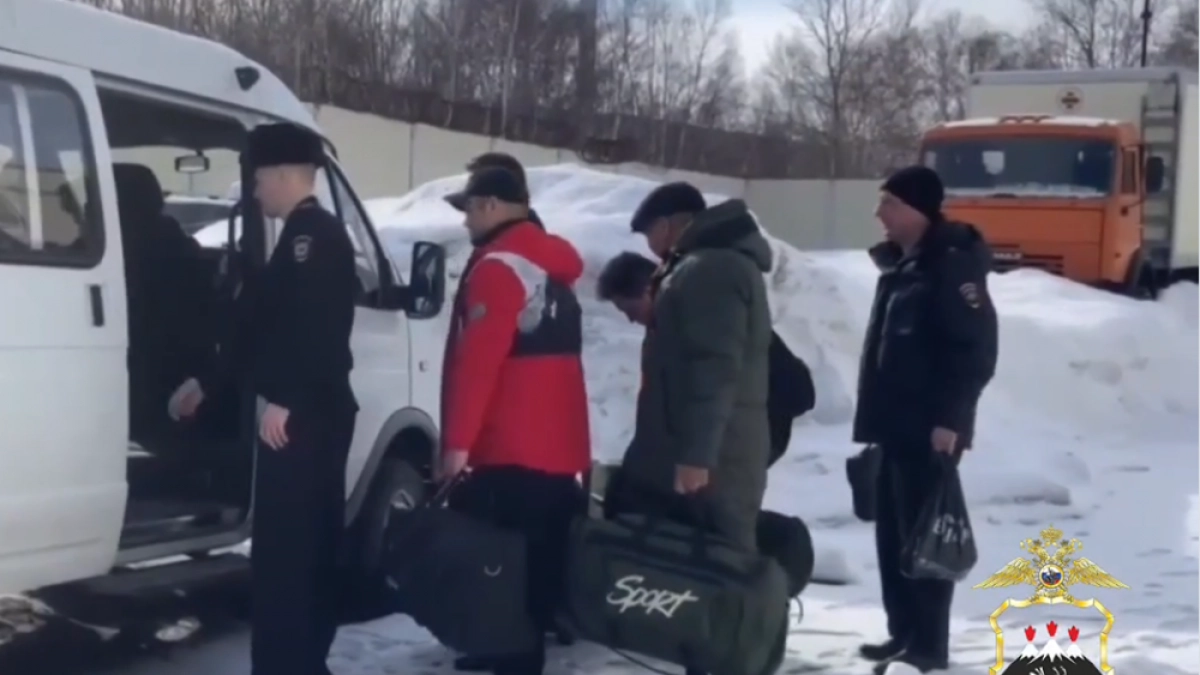 С Камчатки депортировали шестерых иностранцев