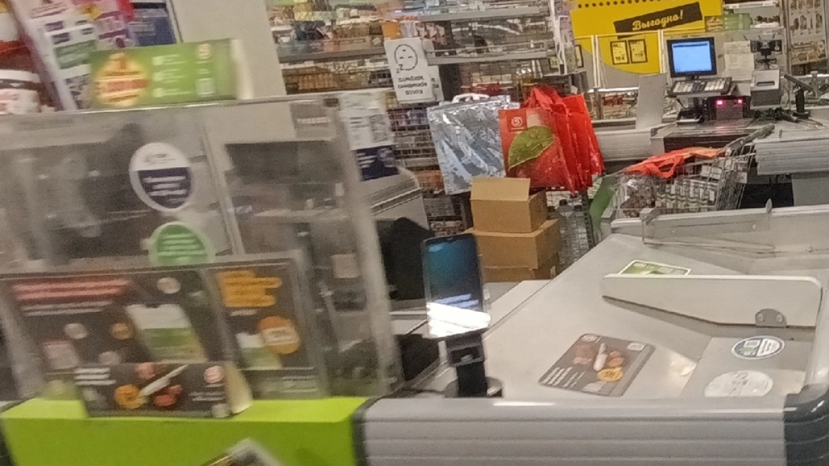 Продавщица из села Кавалерское растратила алкоголя на 120 тысяч рублей