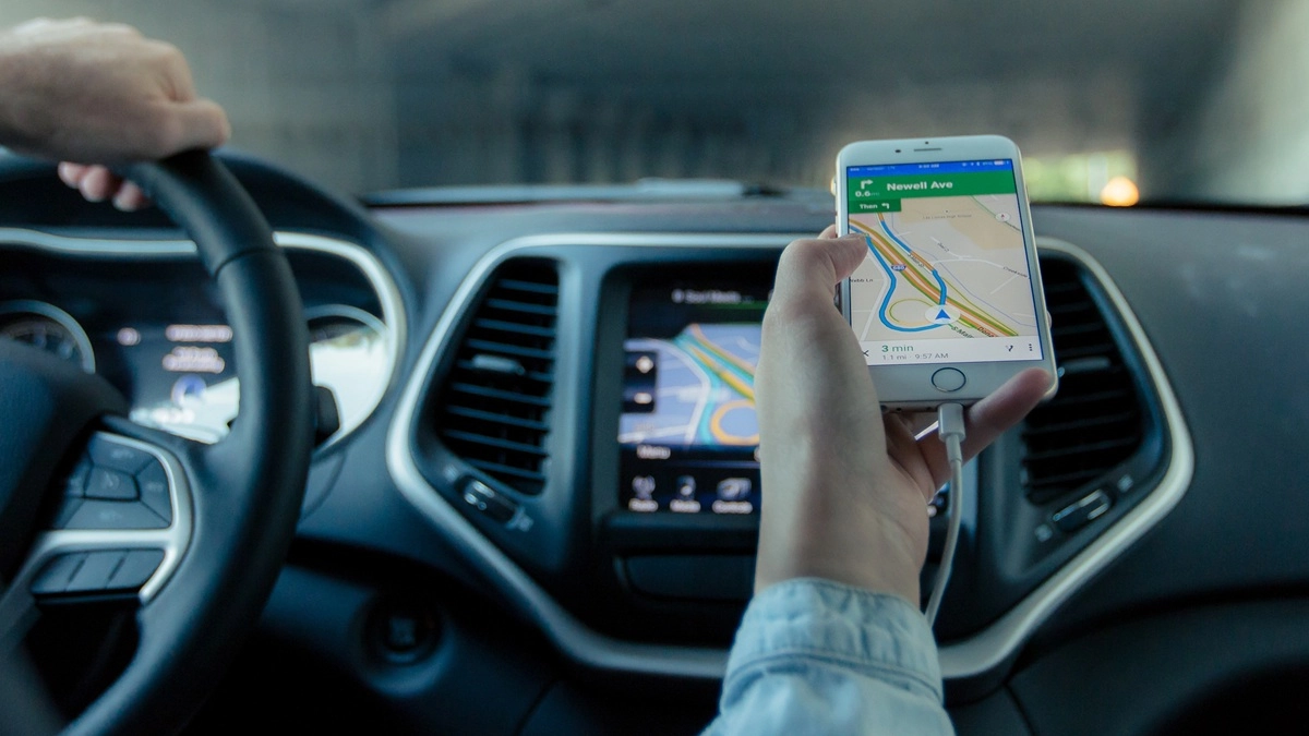 Двое подростков угнали иномарку в Елизове и перевернулись на ней