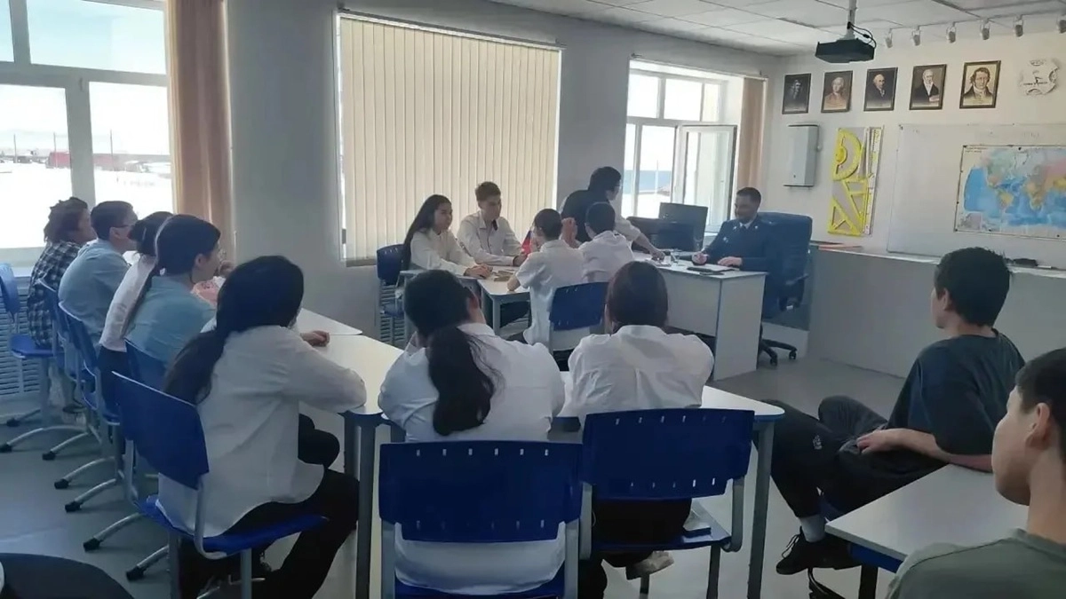 Прокуроры на Камчатке провели для детей уроки о своей профессии