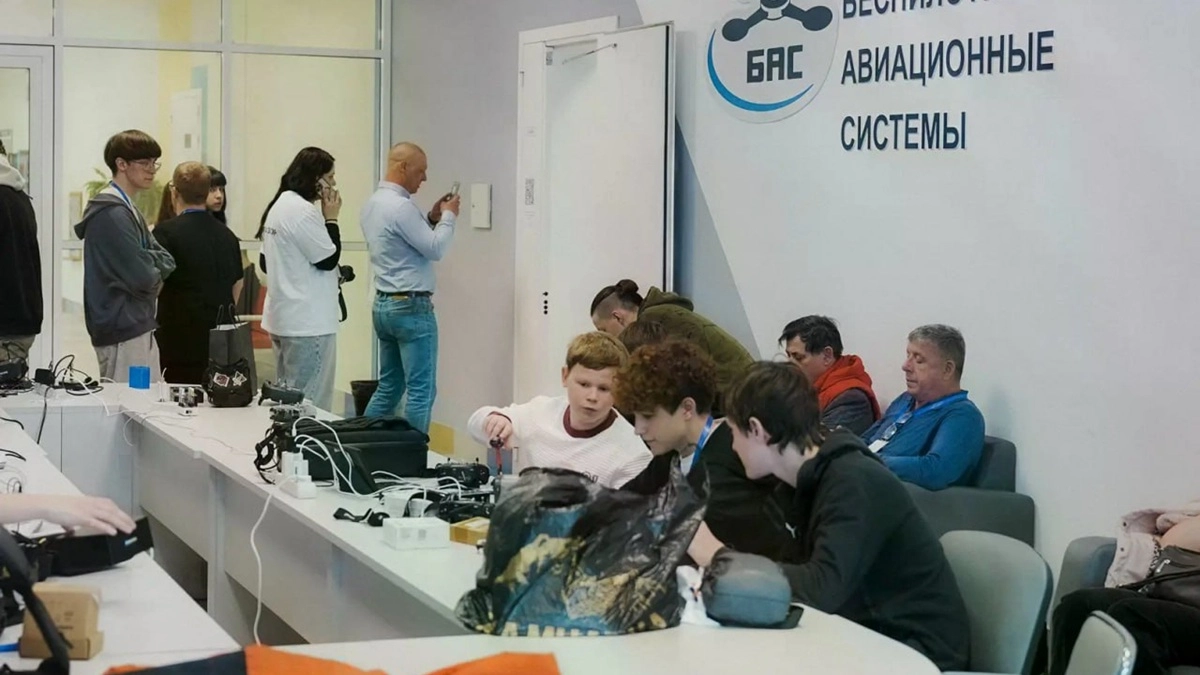 Камчатские школьники поучаствовали в гонках дронов на всероссийском фестивале
