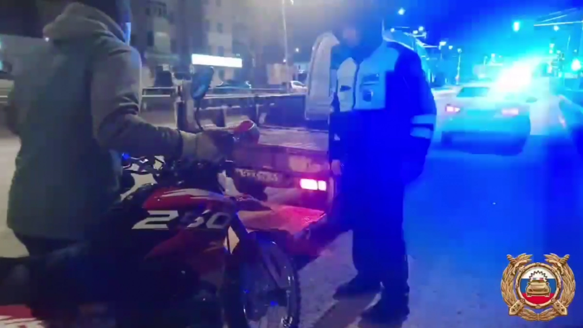 Жительницу Петропавловска будут судить за удары и оскорбление полицейского