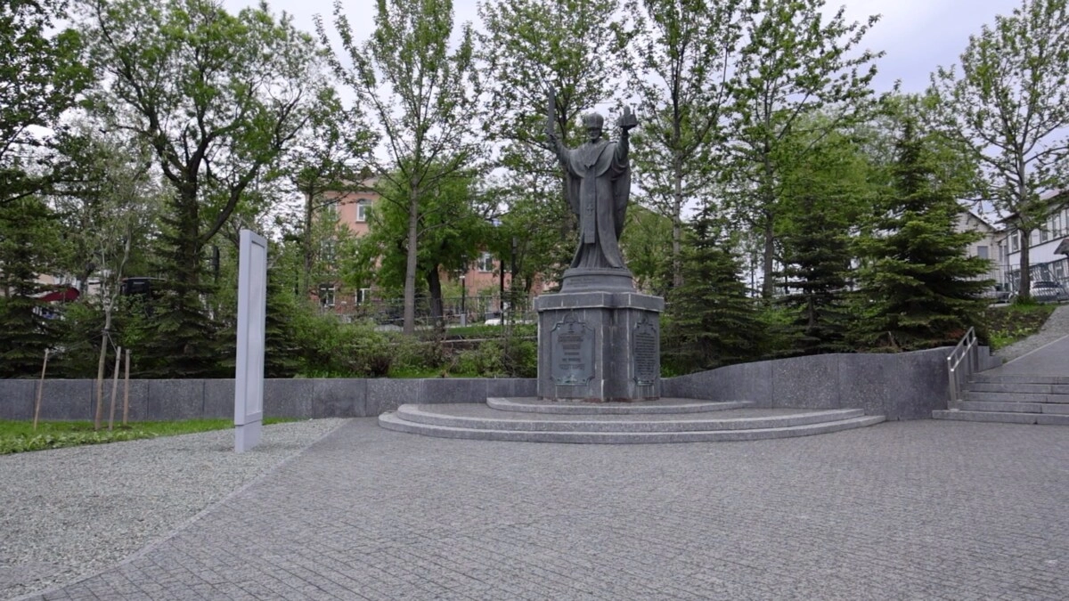 Исторический сквер у Никольской сопки в Петропавловске стал безопаснее и светлее