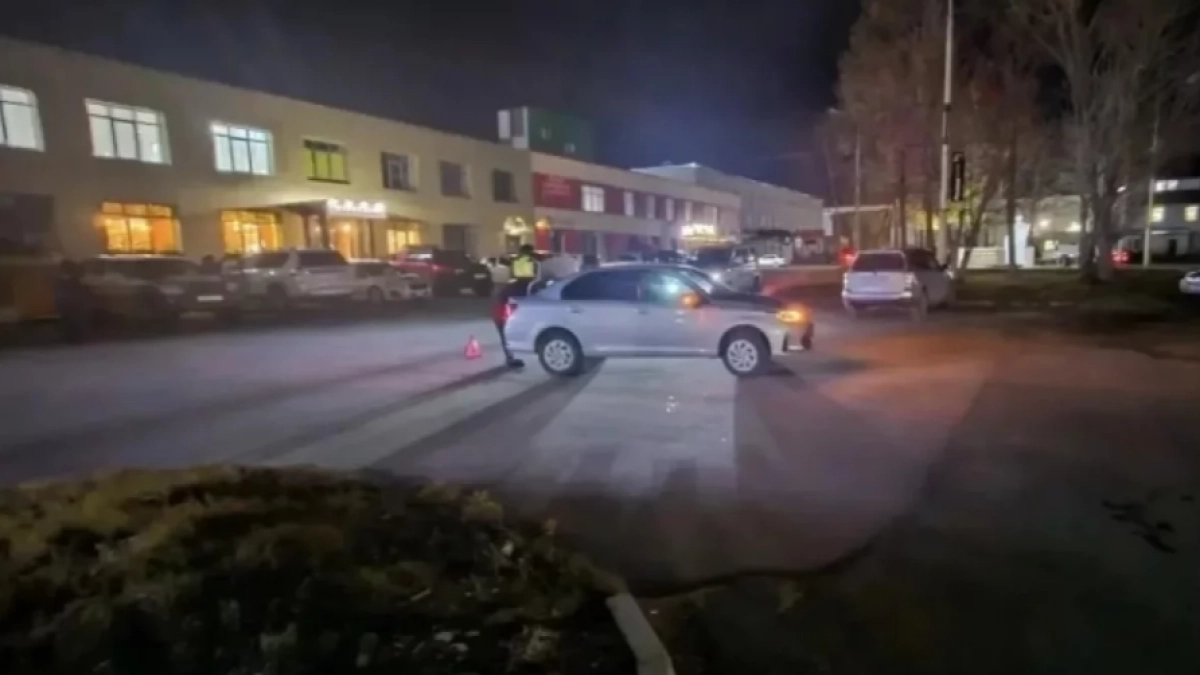 На проспекте Победы в Петропавловске автомобиль сбил женщину при повороте
