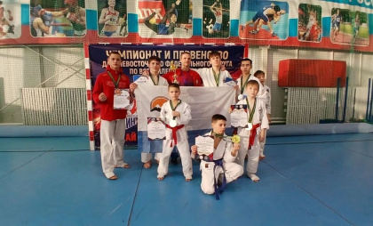 Камчатские каратисты привезли россыпь медалей с фестиваля в Благовещенске