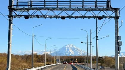 На трассе Елизово - Паратунка заработал автоматический контроль веса грузовиков