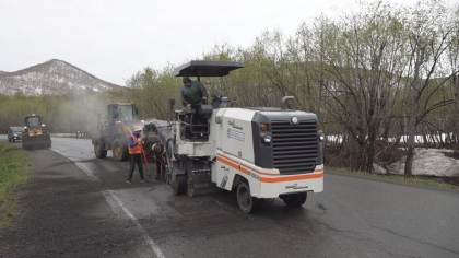 В Вилючинске дорожники укладывают свежий асфальт: готово больше половины работ